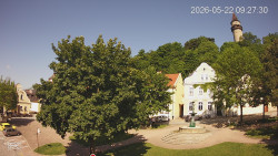 Náměstí, Hrad a Trůba