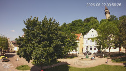 Náměstí, Hrad a Trůba