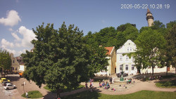 Náměstí, Hrad a Trůba