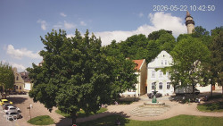 Náměstí, Hrad a Trůba