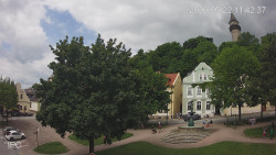 Náměstí, Hrad a Trůba