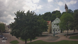 Náměstí, Hrad a Trůba