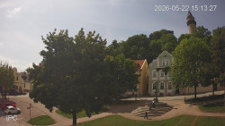 Náměstí, Hrad a Trůba