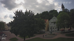 Náměstí, Hrad a Trůba
