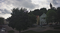 Náměstí, Hrad a Trůba