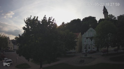 Náměstí, Hrad a Trůba