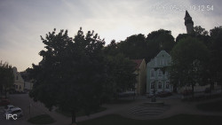 Náměstí, Hrad a Trůba