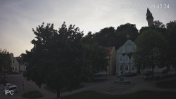 Náměstí, Hrad a Trůba
