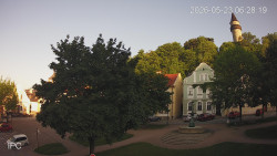 Náměstí, Hrad a Trůba
