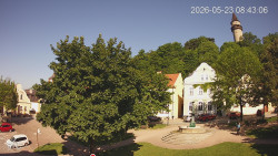 Náměstí, Hrad a Trůba
