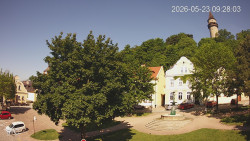Náměstí, Hrad a Trůba