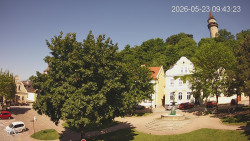 Náměstí, Hrad a Trůba
