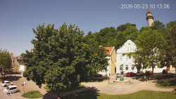 Náměstí, Hrad a Trůba