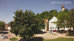 Náměstí, Hrad a Trůba