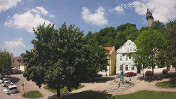 Náměstí, Hrad a Trůba