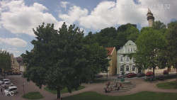 Náměstí, Hrad a Trůba