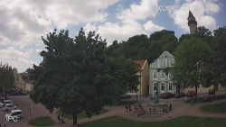 Náměstí, Hrad a Trůba