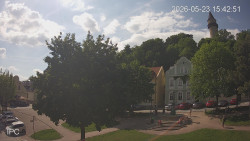 Náměstí, Hrad a Trůba