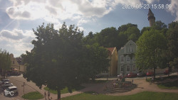 Náměstí, Hrad a Trůba