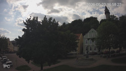 Náměstí, Hrad a Trůba