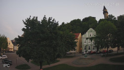 Náměstí, Hrad a Trůba