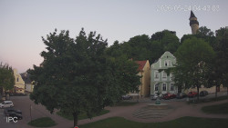 Náměstí, Hrad a Trůba