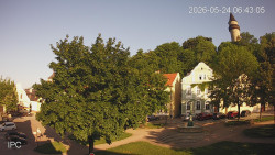 Náměstí, Hrad a Trůba