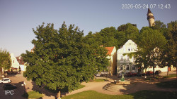 Náměstí, Hrad a Trůba