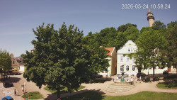 Náměstí, Hrad a Trůba