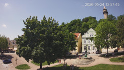 Náměstí, Hrad a Trůba