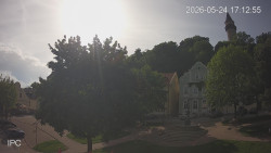 Náměstí, Hrad a Trůba