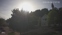 Náměstí, Hrad a Trůba