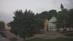Náměstí, Hrad a Trůba