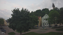 Náměstí, Hrad a Trůba
