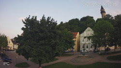 Náměstí, Hrad a Trůba