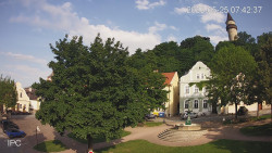 Náměstí, Hrad a Trůba