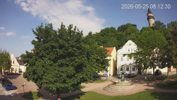 Náměstí, Hrad a Trůba