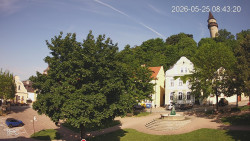 Náměstí, Hrad a Trůba