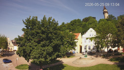 Náměstí, Hrad a Trůba