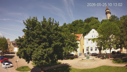 Náměstí, Hrad a Trůba