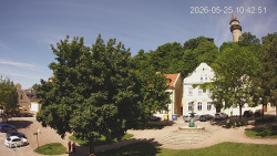 Náměstí, Hrad a Trůba
