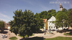 Náměstí, Hrad a Trůba