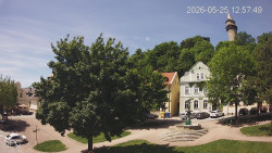 Náměstí, Hrad a Trůba