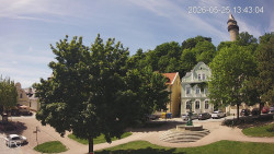 Náměstí, Hrad a Trůba