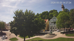 Náměstí, Hrad a Trůba