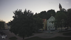 Náměstí, Hrad a Trůba