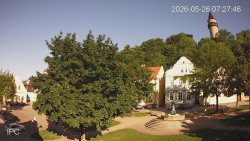 Náměstí, Hrad a Trůba