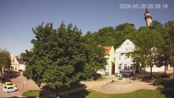 Náměstí, Hrad a Trůba