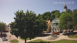 Náměstí, Hrad a Trůba