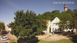 Náměstí, Hrad a Trůba